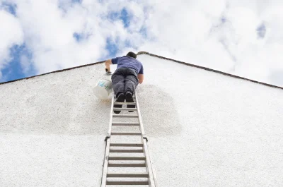 Peinture extérieure à Saint-Denis-en-Margeride — façades et ravalement